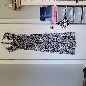 Plus size 24 maxi dress black and white SUMMER!!!!